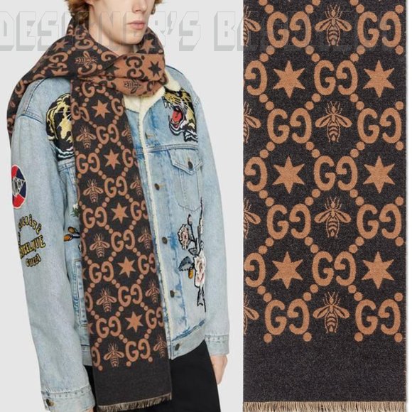 GUCCI: cashmere scarf with jacquard monogram - Brown